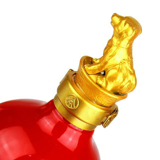 創(chuàng)意酒包裝設(shè)計(jì)五糧液生肖紀(jì)念酒戊戌狗年濃香型白酒瓶禮盒裝產(chǎn)品包裝設(shè)計(jì)欣賞(圖5)