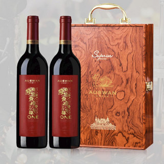創(chuàng)意酒包裝設(shè)計(jì)天鵝莊一號(hào)西拉干紅葡萄酒瓶禮盒裝產(chǎn)品包裝設(shè)計(jì)欣賞(圖8)