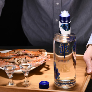 創(chuàng)意酒包裝設(shè)計郎酒藍順順品兼香型白酒產(chǎn)品包裝設(shè)計欣賞(圖4)