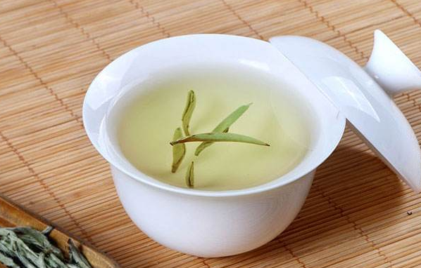 白毫銀針食品包裝設(shè)計欣賞(圖4)